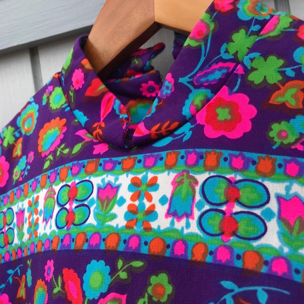 Vintage 1970s Flower Power Maxi Dress - Picture 7 of 9
